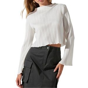 ASTR The Label Plisse Mock Neck Long Sleeve Crop Top White Size Small Boho Retro
